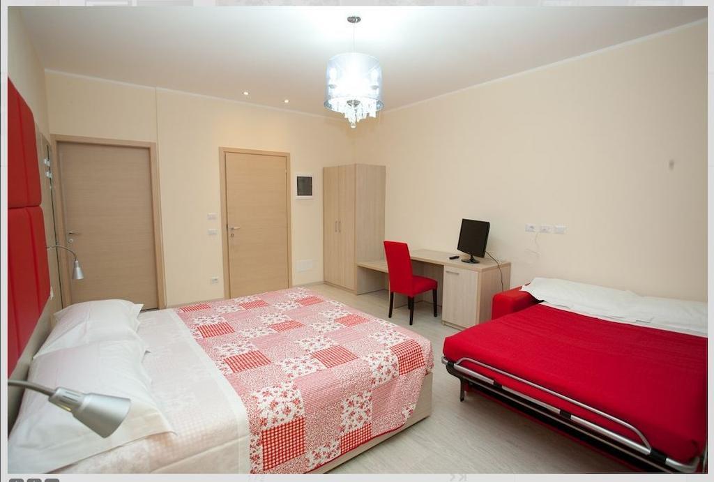 פייבה אמנואלה Hotel Elys חדר תמונה