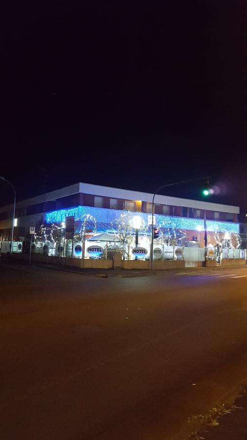 פייבה אמנואלה Hotel Elys מראה חיצוני תמונה